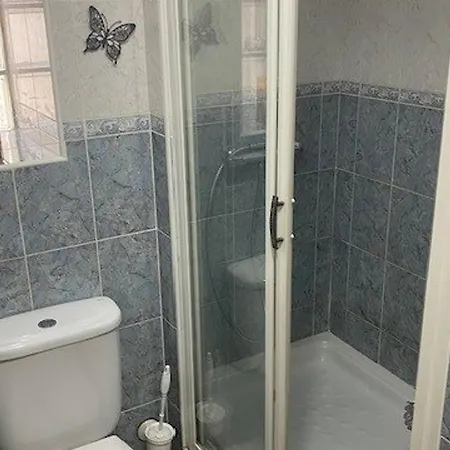 F2 Avec Terrasse Spacieuse Et Clim, Centre-ville D'amelie-les-bains - Fr-1-703-180 Amelie-les-Bains-Palalda